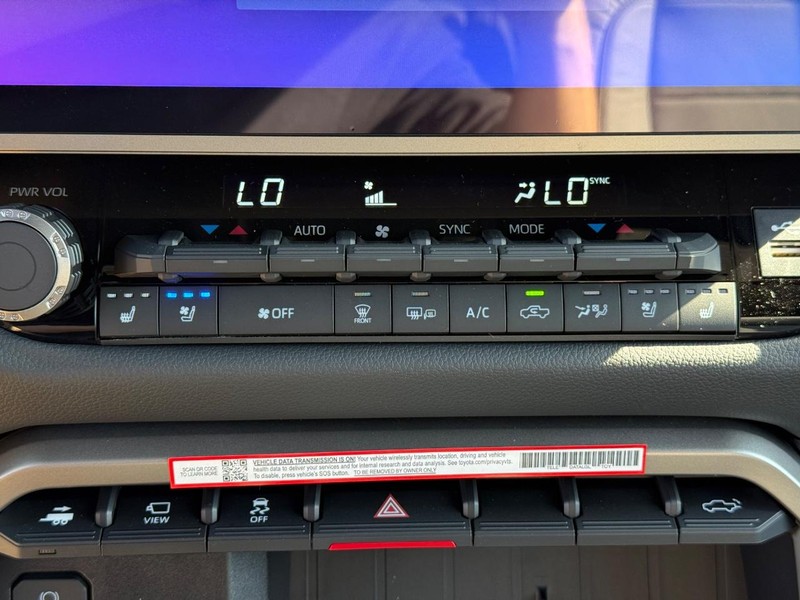 Toyota Tundra 4WD Vehicle Image 14