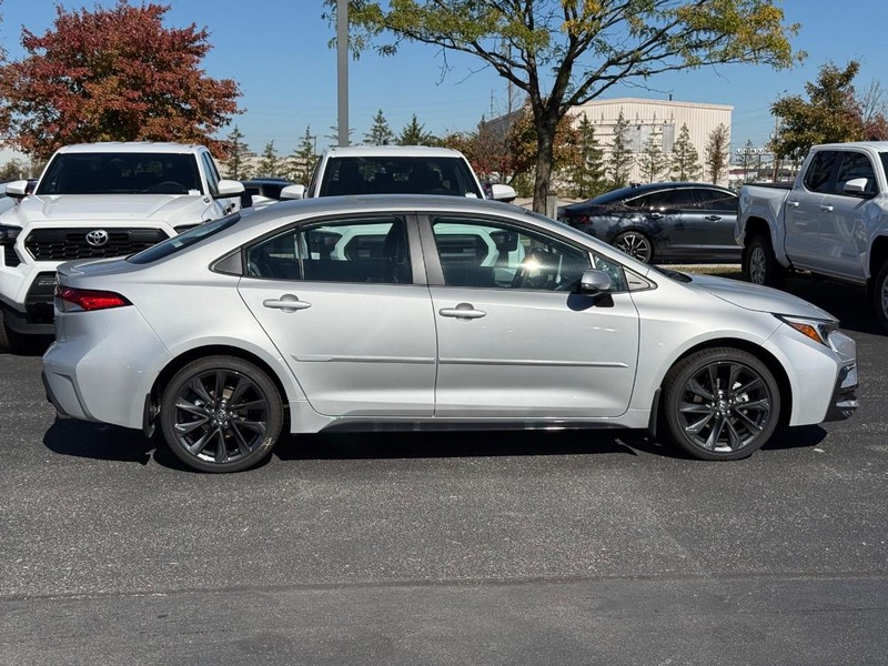 Toyota Corolla Vehicle Image 02