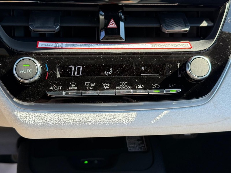 Toyota Corolla Vehicle Image 12