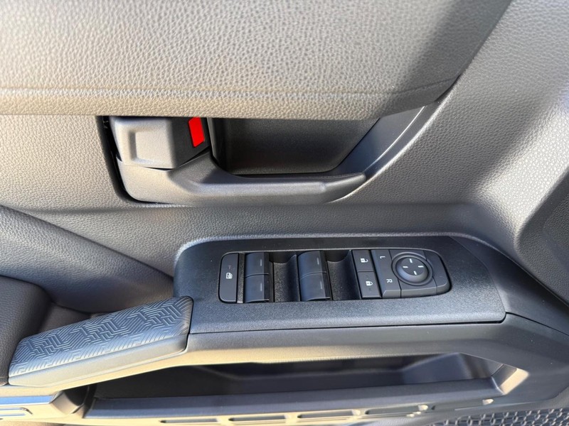 Toyota 4Runner Vehicle Image 18