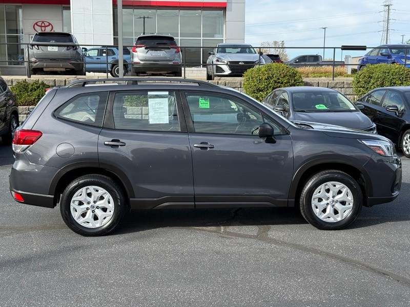 Subaru Forester Vehicle Image 02