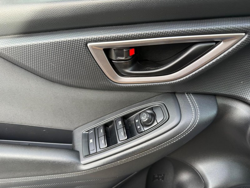 Subaru Forester Vehicle Image 22