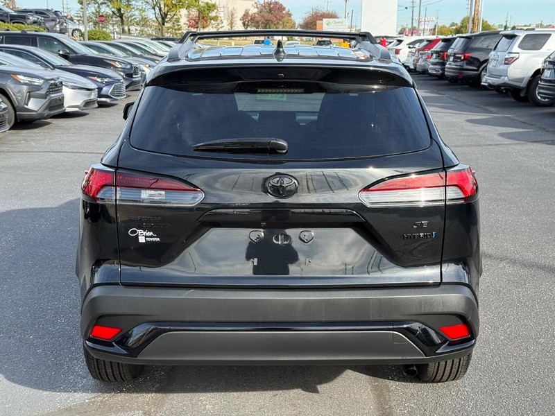 Toyota Corolla Cross Vehicle Image 04