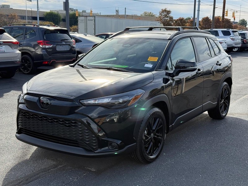 Toyota Corolla Cross Vehicle Image 08