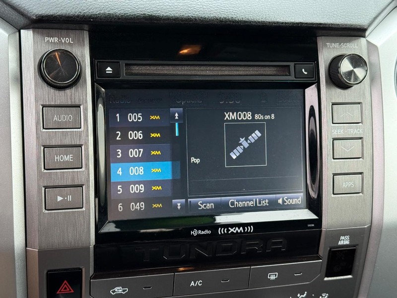 Toyota Tundra 4WD Vehicle Image 15