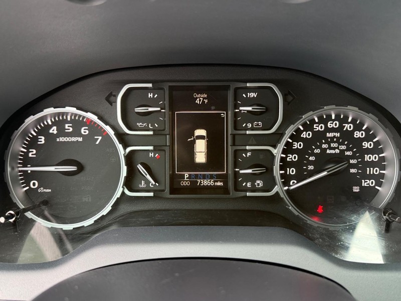 Toyota Tundra 4WD Vehicle Image 20