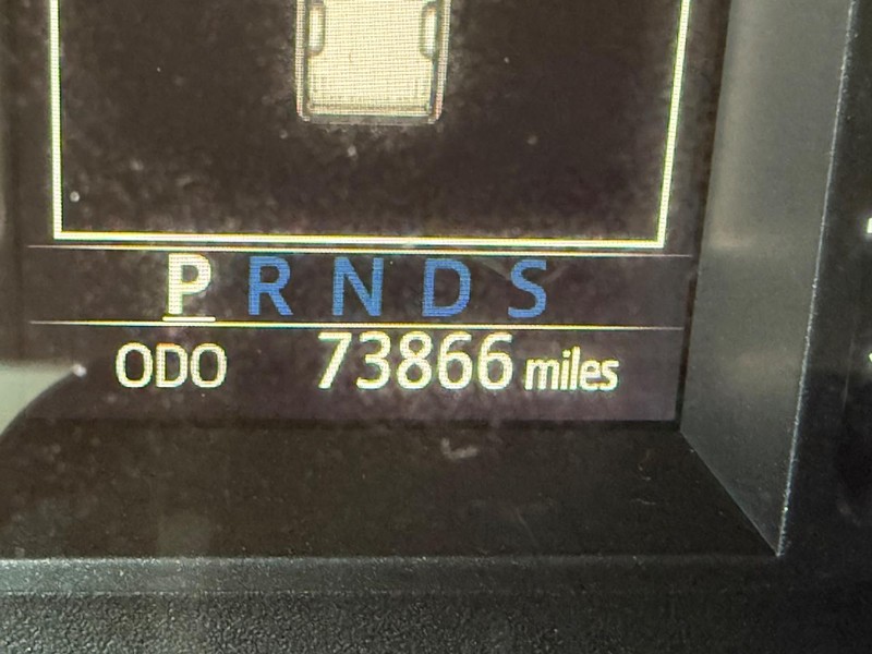 Toyota Tundra 4WD Vehicle Image 21