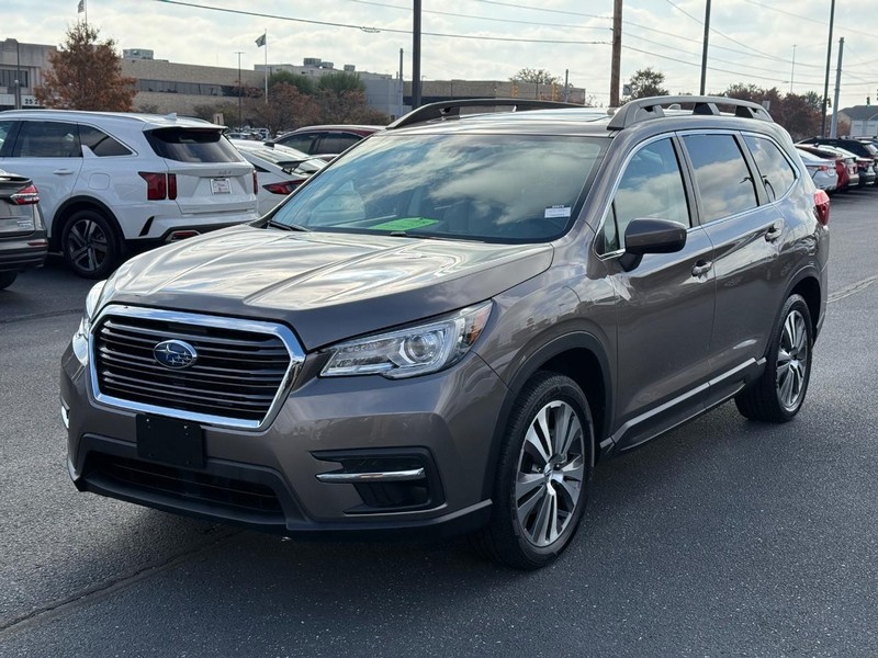 Subaru Ascent Vehicle Image 09