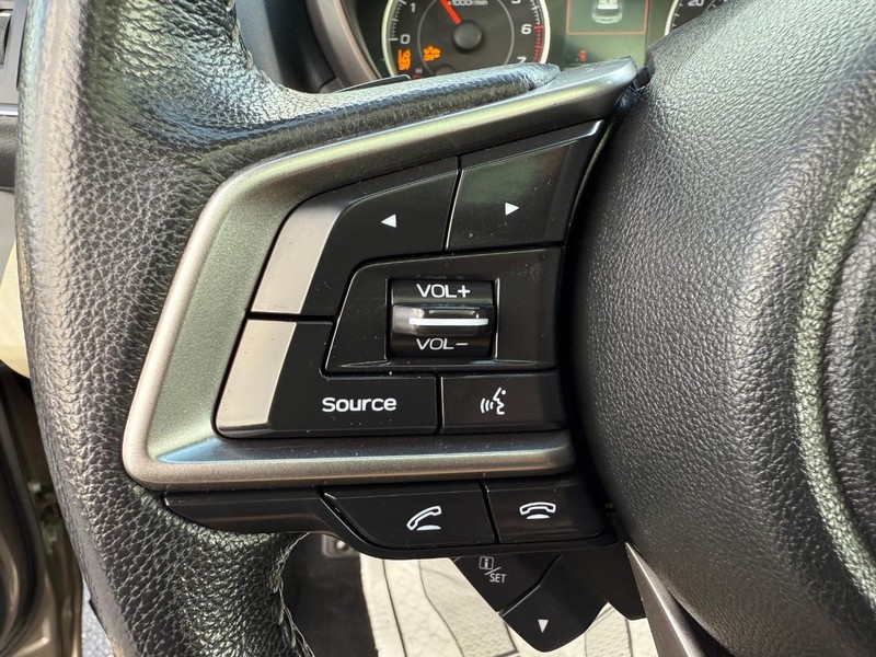 Subaru Ascent Vehicle Image 16