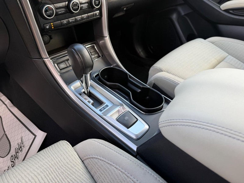 Subaru Ascent Vehicle Image 23