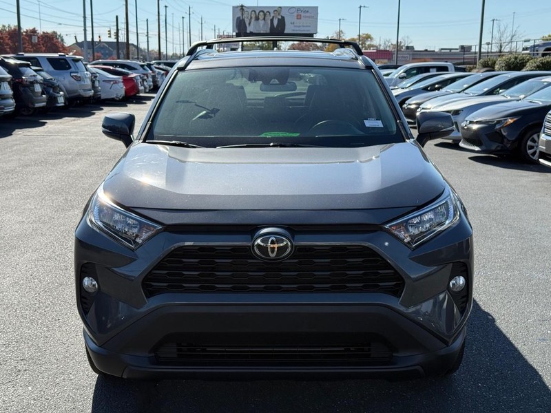 Toyota RAV4 Vehicle Image 10