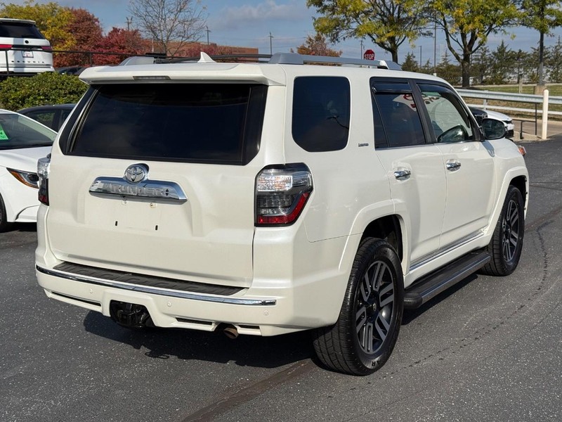 Toyota 4Runner Vehicle Image 03