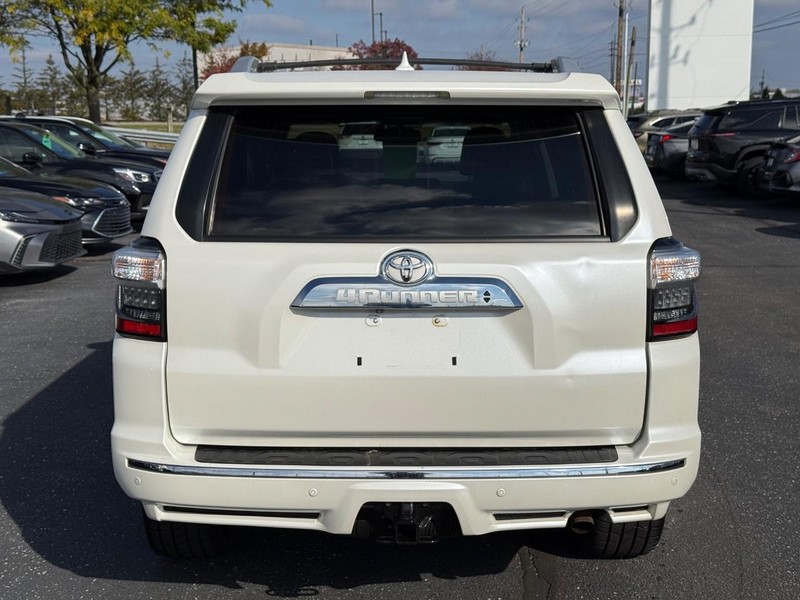 Toyota 4Runner Vehicle Image 04