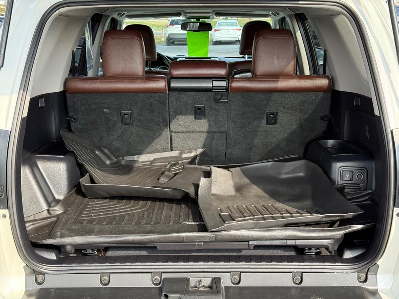 Toyota 4Runner Vehicle Image 07