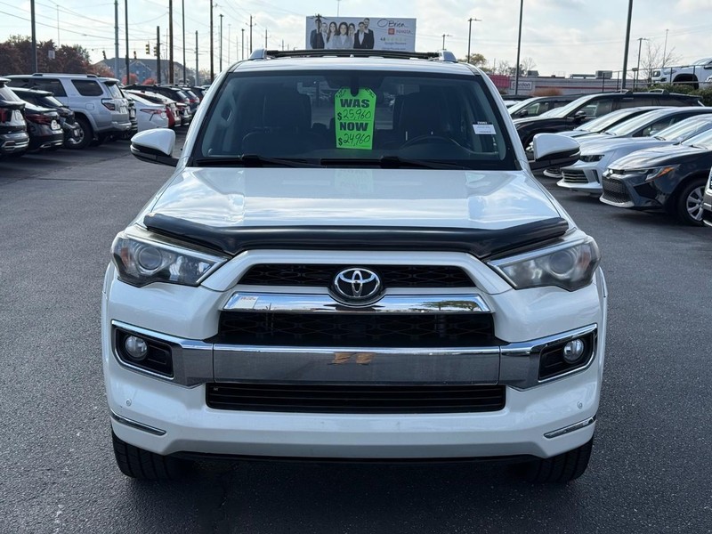 Toyota 4Runner Vehicle Image 09