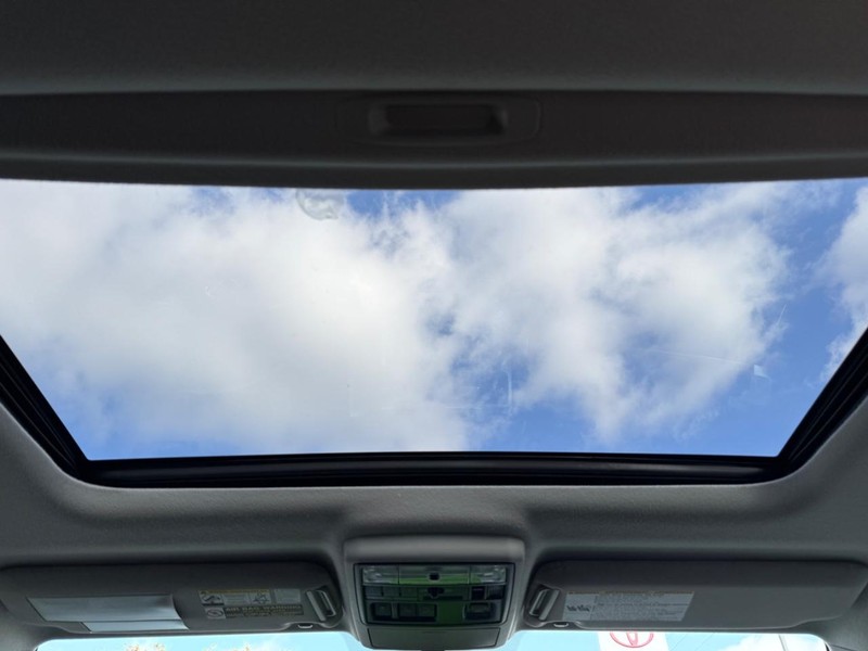 Toyota 4Runner Vehicle Image 11