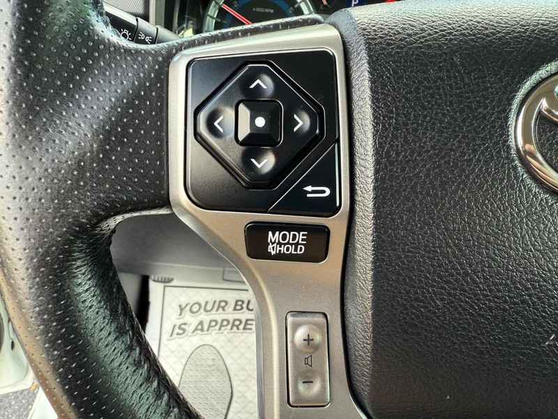 Toyota 4Runner Vehicle Image 14