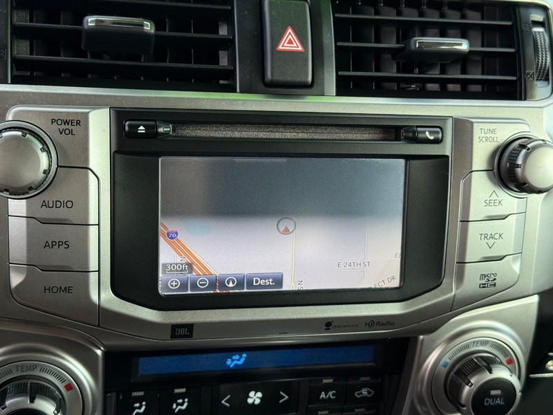 Toyota 4Runner Vehicle Image 18