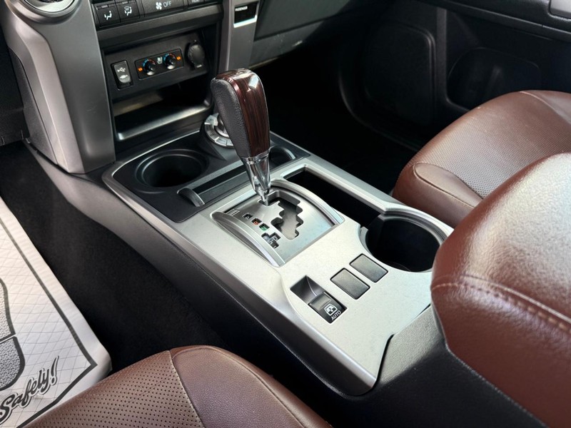 Toyota 4Runner Vehicle Image 21