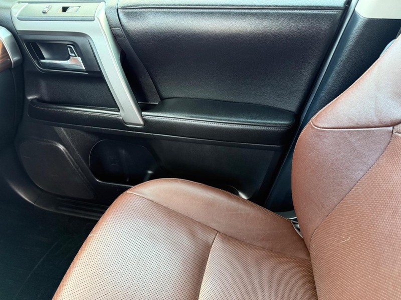 Toyota 4Runner Vehicle Image 22