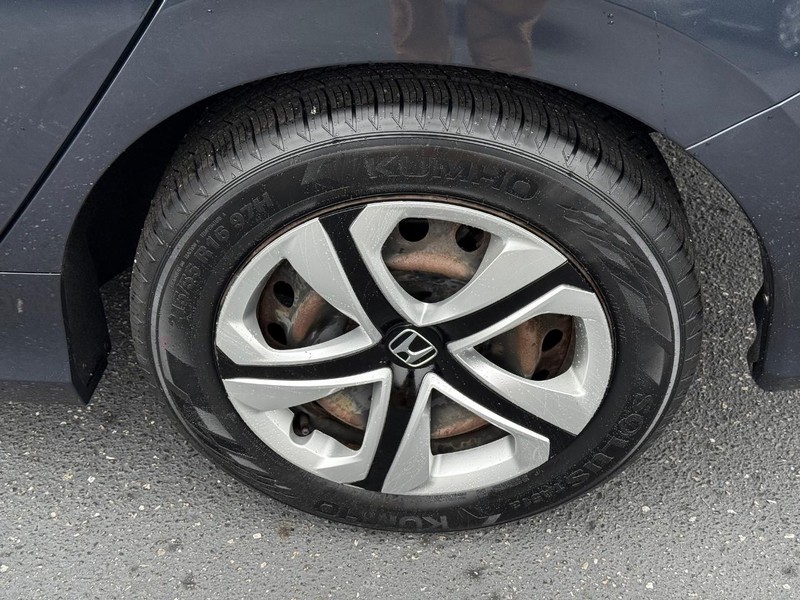 Honda Civic Sedan Vehicle Image 06