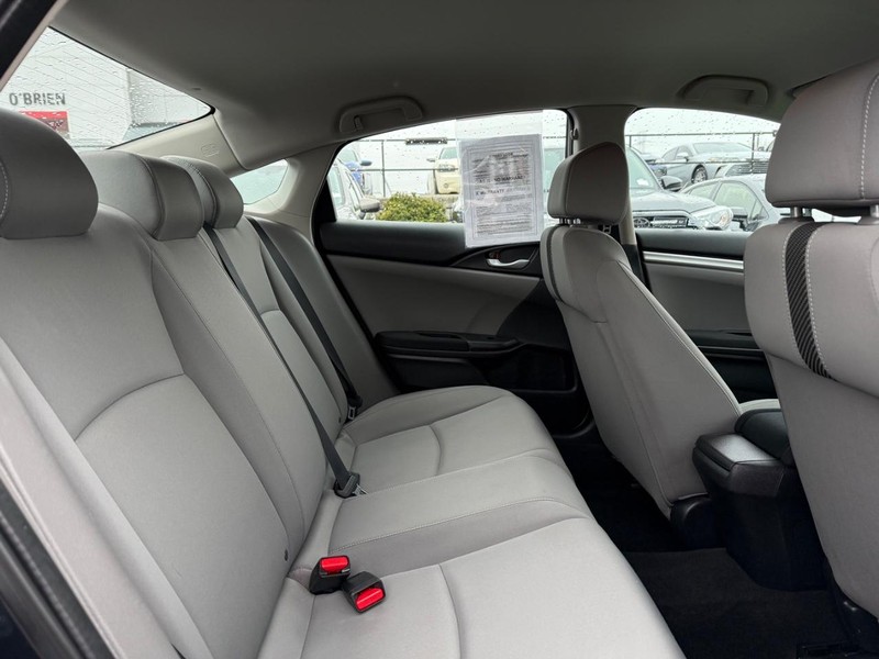 Honda Civic Sedan Vehicle Image 10