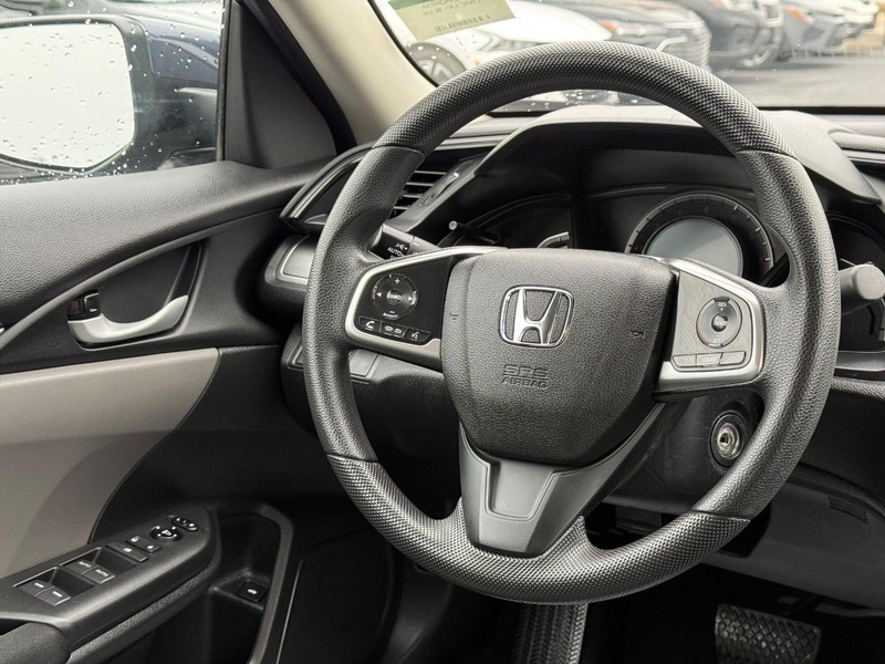 Honda Civic Sedan Vehicle Image 12