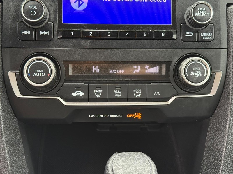Honda Civic Sedan Vehicle Image 17
