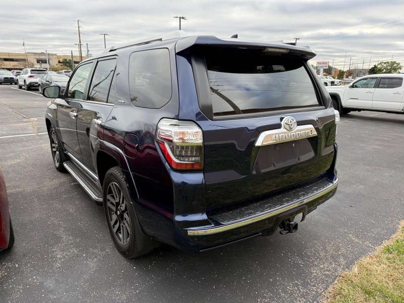 Toyota 4Runner Vehicle Image 03