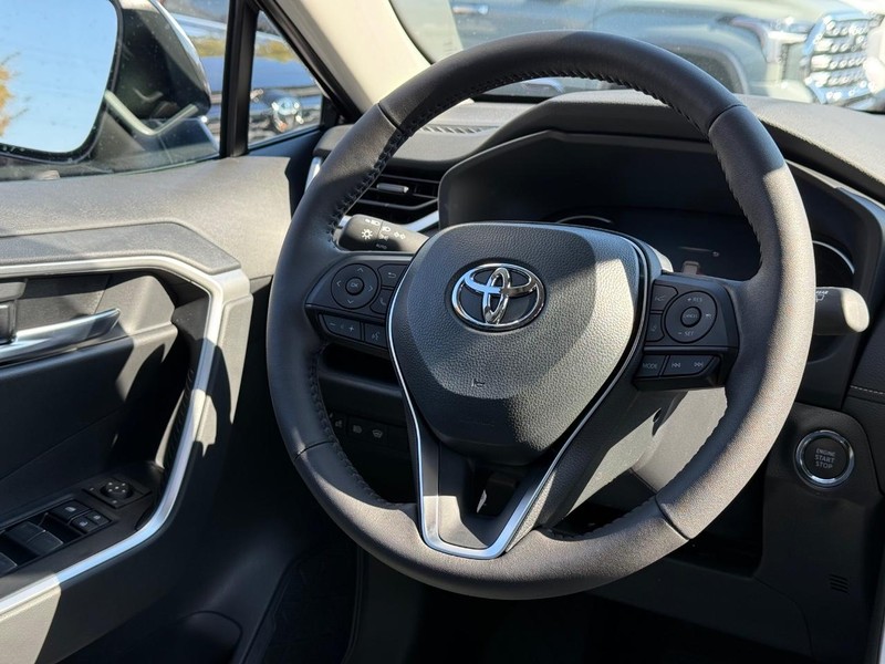 Toyota RAV4 Vehicle Image 07