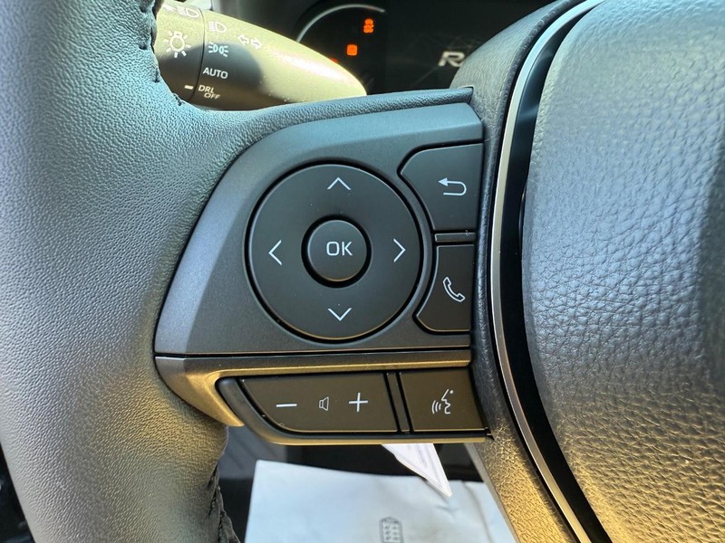 Toyota RAV4 Vehicle Image 08