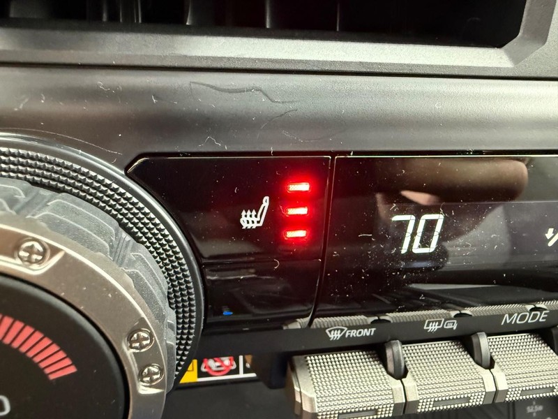 Toyota Tacoma 4WD Vehicle Image 11