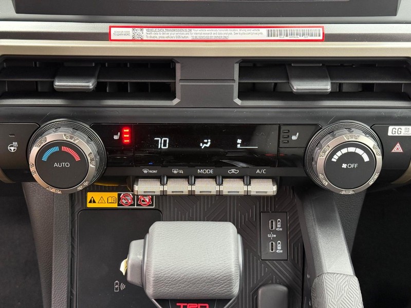 Toyota Tacoma 4WD Vehicle Image 14