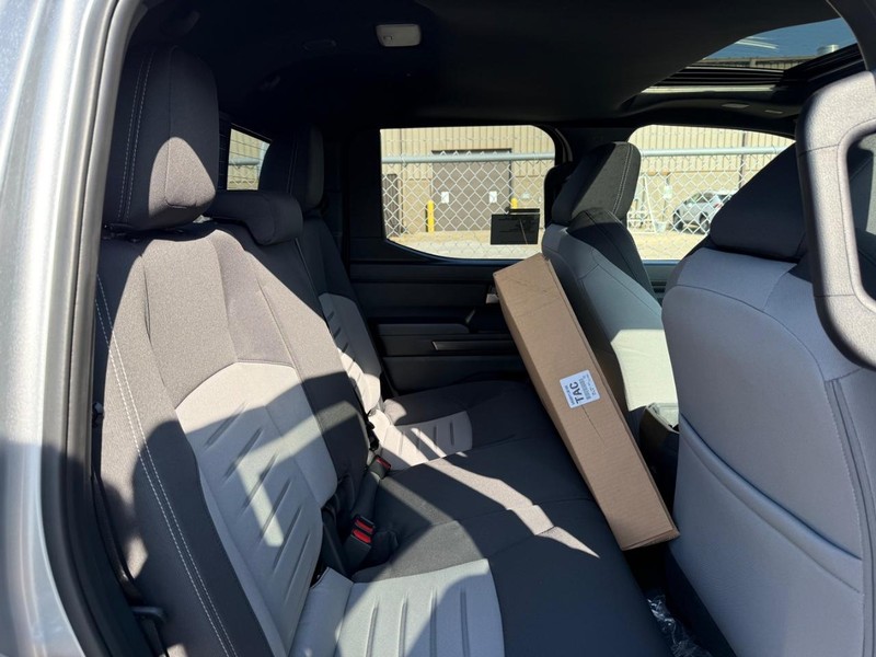 Toyota Tacoma 4WD Vehicle Image 04