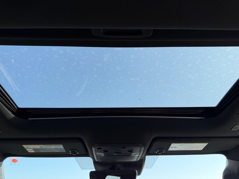 Toyota Tacoma 4WD Vehicle Image 05