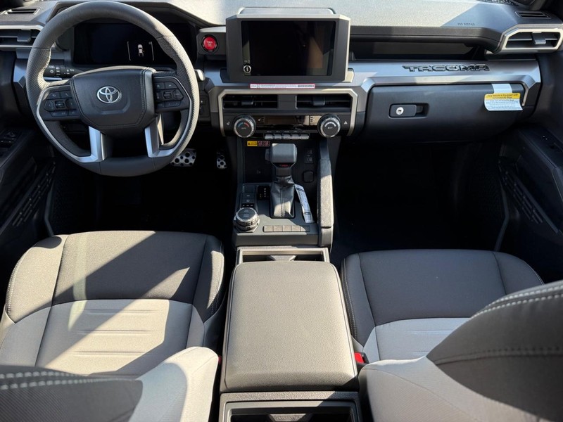 Toyota Tacoma 4WD Vehicle Image 06