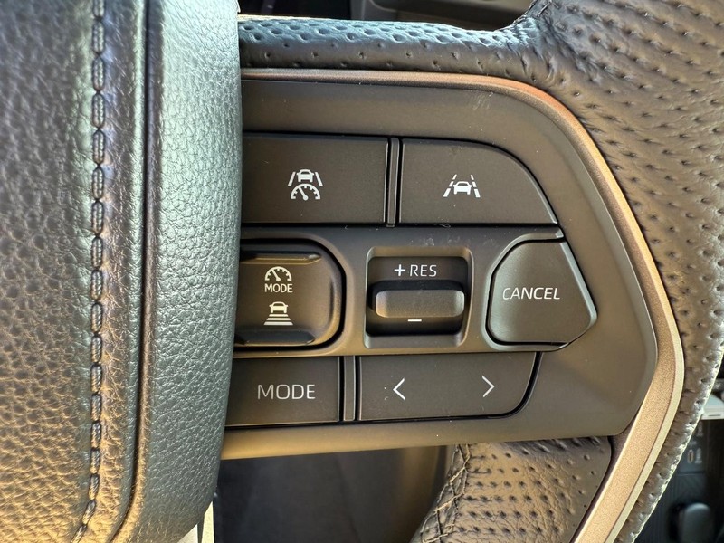 Toyota Tacoma 4WD Vehicle Image 09