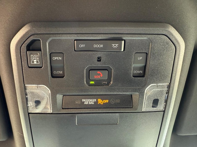 Toyota Tacoma 4WD Vehicle Image 17