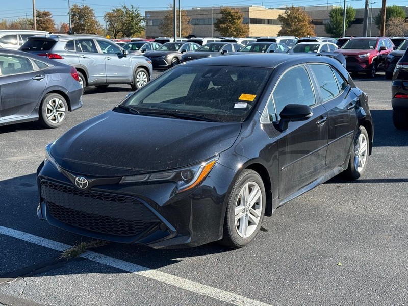 Toyota Corolla Hatchback Vehicle Image 02