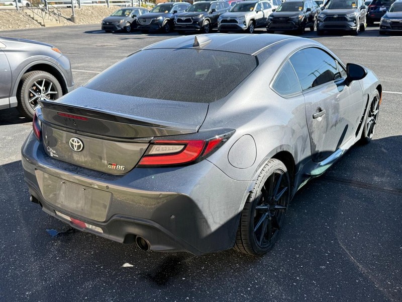 Toyota GR86 Vehicle Image 04