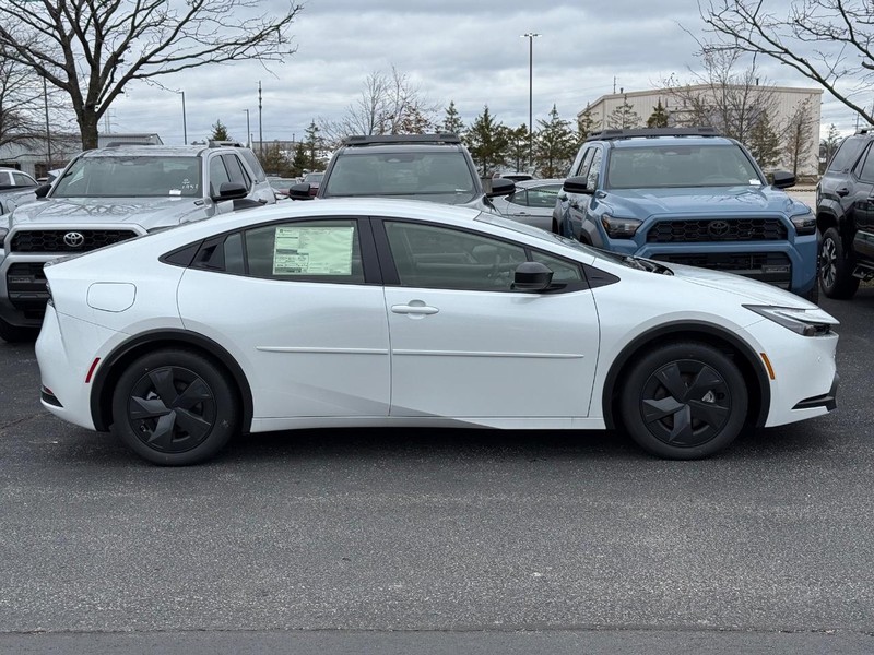 Toyota Prius Plug-In Hybrid Vehicle Image 02