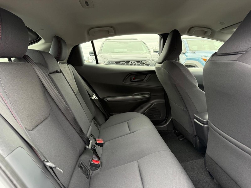 Toyota Prius Plug-In Hybrid Vehicle Image 04