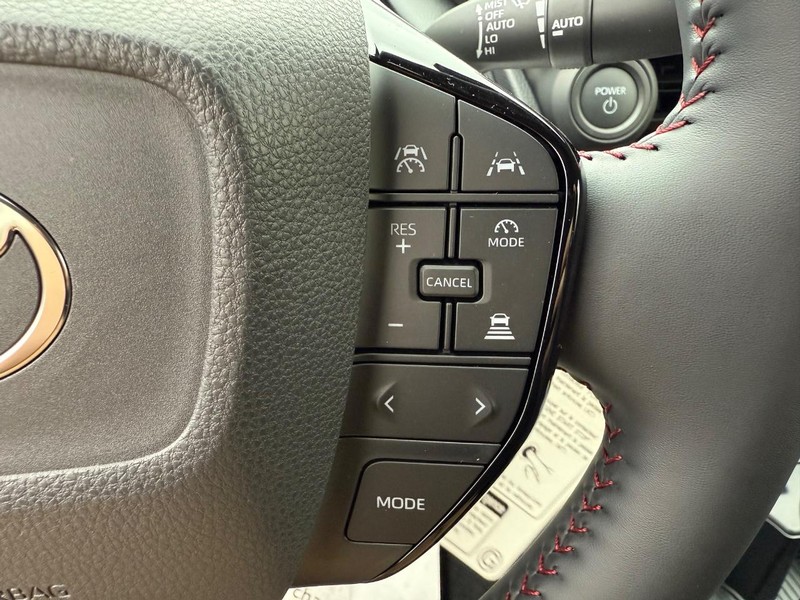 Toyota Prius Plug-In Hybrid Vehicle Image 08