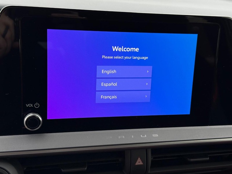 Toyota Prius Plug-In Hybrid Vehicle Image 10