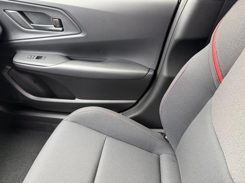 Toyota Prius Plug-In Hybrid Vehicle Image 14