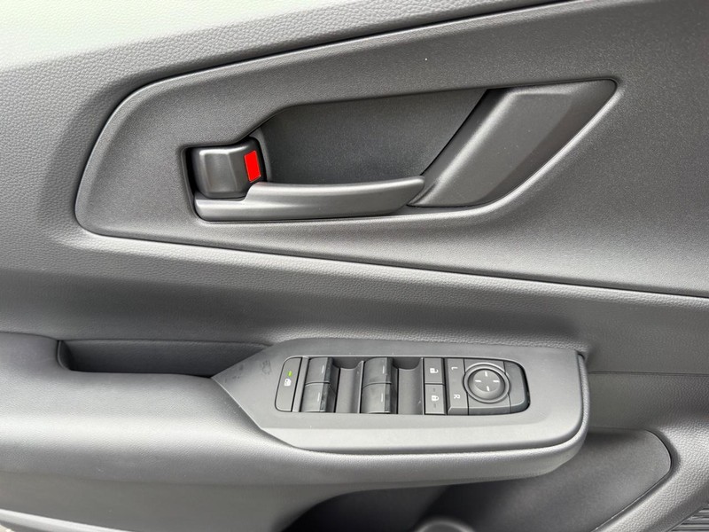 Toyota Prius Plug-In Hybrid Vehicle Image 16