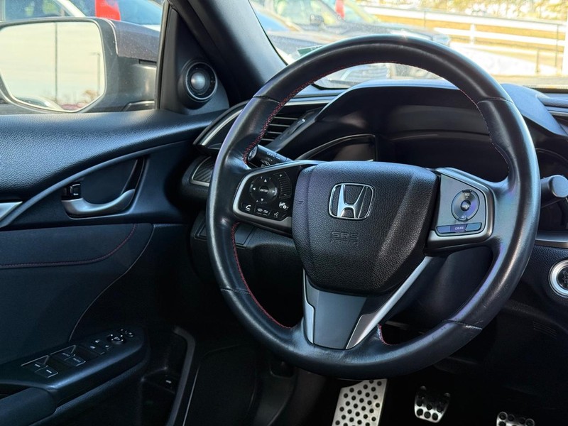 Honda Civic Si Sedan Vehicle Image 13