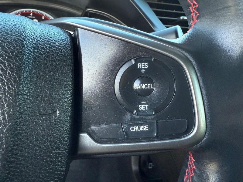 Honda Civic Si Sedan Vehicle Image 15