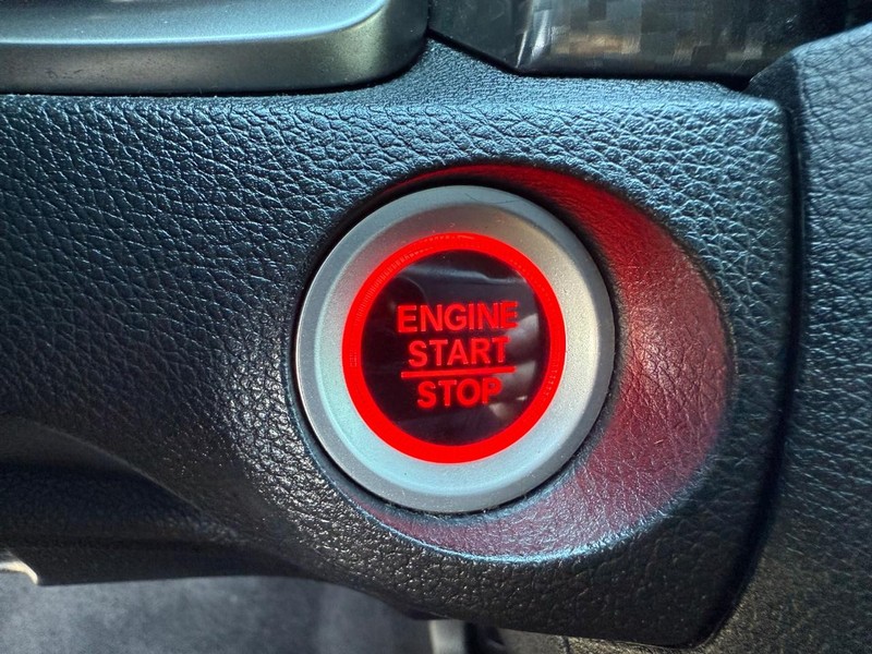 Honda Civic Si Sedan Vehicle Image 16