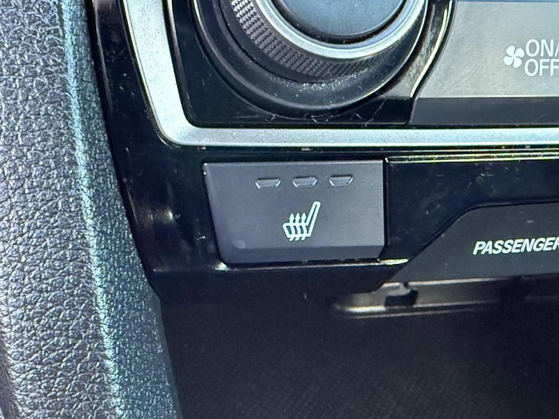 Honda Civic Si Sedan Vehicle Image 17